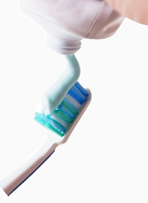 牙膏的正確使用與口腔衛(wèi)生的重要性